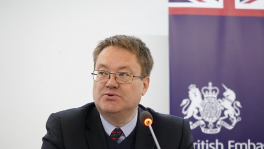 Ambasadori britanik në Prishtinë: Tani është koha që Kosova të prezantojë draft-statutin për Asociacionin