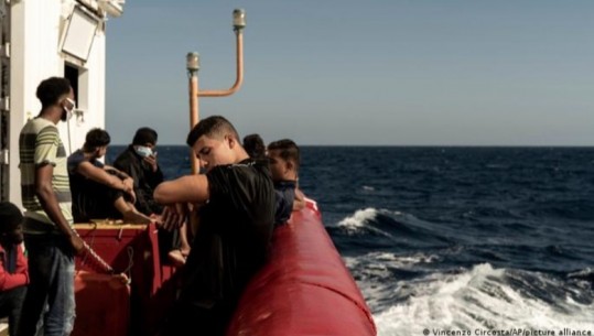 Emigrimi i paligjshëm, BE synon ta frenojë përmes detit Mesdhe 