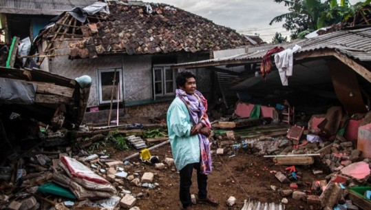 Tërmeti në Indonezi/ Rritet numri i viktimave, mijëra njerëz mbesin pa shtëpi