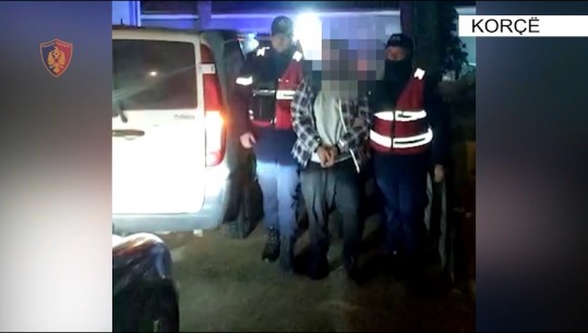 Korçë/ U kapën me 13 emigrantë të paligjshëm, 3 në pranga! Njëri i transportonte, 2 të tjerët monitoronin rrugën