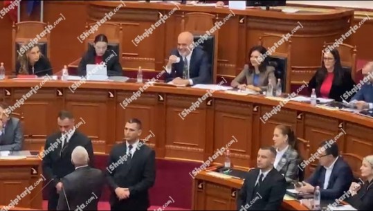 VIDEO/ Çfarë nuk u pa nga bllokimi i Foltores nga Rithemelimi! Rama i ofron kafe deputetit të Berishës