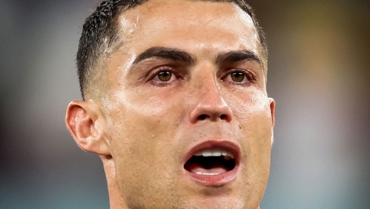 VIDEO/ Emocione të forta në Kupën e Botës, Ronaldo përlotet gjatë këndimit të himnit