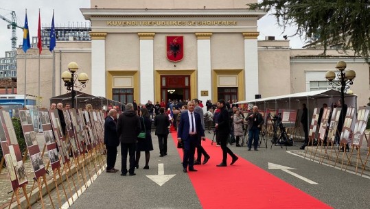 110-vjetori i Pavarësisë, Kuvendet e Shqipërisë dhe Kosovës sot mbledhje të përbashkët! Mbërrin delegacioni nga Prishtina