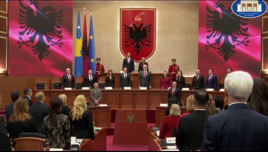 110-vjetori i Pavarësisë, mbledhje e përbashkët e Kuvendeve Shqipëri-Kosovë! Nikolla-Konjufca: Bashkë, të zhbëjmë kufijtë dhe krah njëri-tjetrit drejt BE (LIVE)