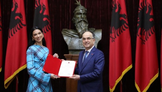 Dua Lipa merr shtetësinë shqiptare, Begaj: Artiste e madhe, rinia shqiptare e ka shembull