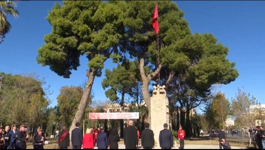 110-vjetori i Pavarësisë, zhvillohet ceremonia e ngritjes së Flamurit në Vlorë