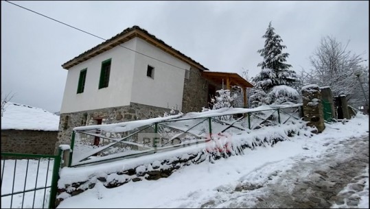Dardha ‘vishet’ me të bardha! Prenotimet në masën 100%! Qytetarët zgjedhin Korçën për 28-29 nëntorin, shijojnë spektaklin e dëborës