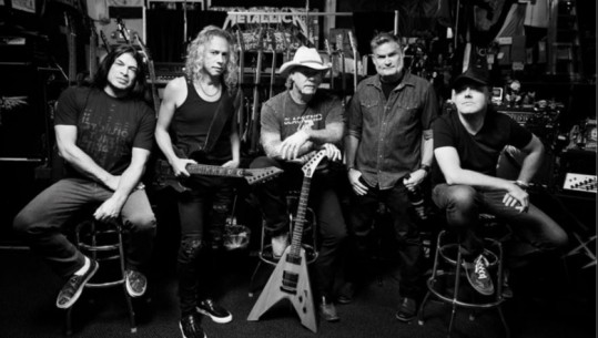 ‘Për t’u çliruar nga robëritë e fëmijërisë së burgosur’, legjendarët e ‘Metallica’ surprizojnë fansat, prezantojnë albumin e ri (VIDEO)