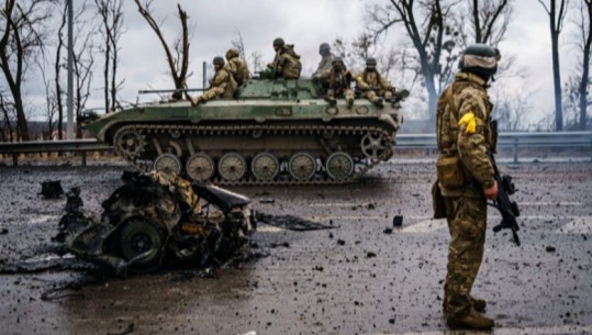 Rusia ndalon diskutimet publike për strategjinë e ushtrisë, moralin e trupave dhe mobilizimin