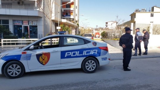 Tentoi të hynte me makinë në oborrin e Kuvendit, kush është 32 vjeçari që u shoqërua nga policia e Tiranës (EMRI)
