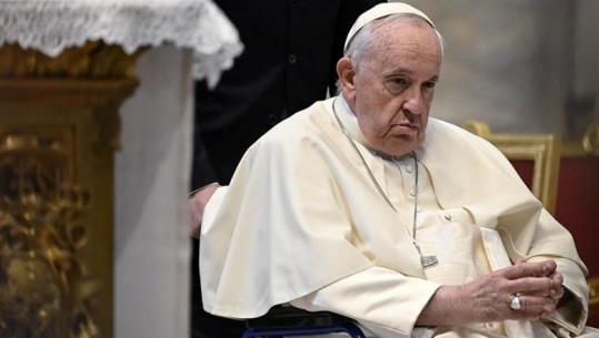Papa Françesku: Dëme të pallogaritshme për viktimat dhe nga kriza energjetike në Ukrainë