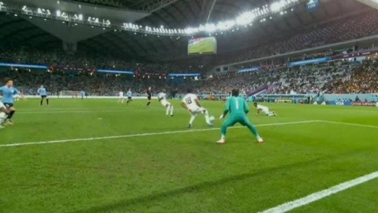 VIDEO/ Gana gabon penalltinë, Uruguaji e ndëshkon pas 5 minutash