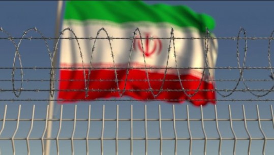 Irani dënon me vdekje 4 persona, i akuzon si spiun
