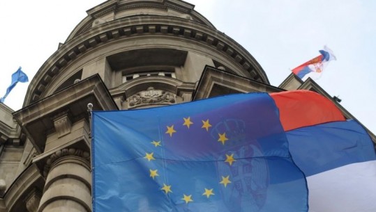BE rrit presionin ndaj Serbisë për sanksionet kundër Rusisë, zyrtari evropian: Është ngrirë procesi i negociatave për anëtarësimin