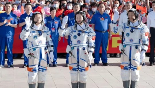 3 astronautët kinezë kthehen në Tokë pas një misioni gjashtë mujor