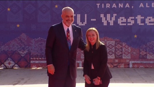 Kryeministrja italiane në Tiranë: Duhet përshpejtuar integrimi i Ballkanit, kini besim te Italia