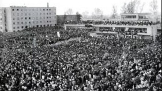 Sot 8 Dhjetori, 32 vjet nga Lëvizja Studentore, që solli demokracinë