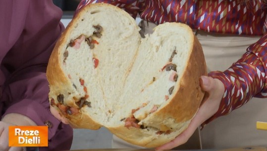 Bukë me ullinj dhe speca të kuq nga zonja Albana
