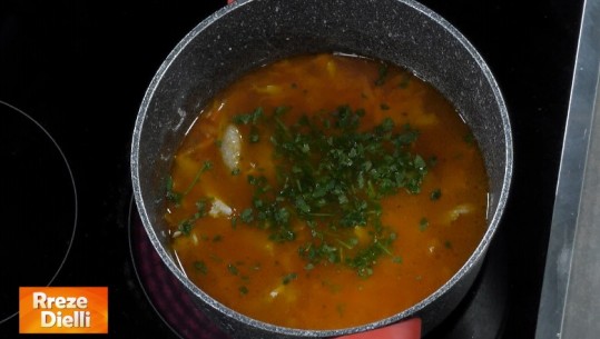  Supë me krahë pule nga zonja Albana