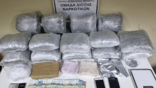 Gjenden në një banesë në Selanik drogë me vlerë 300 mijë euro, arrestohet 42-vjeçari shqiptar