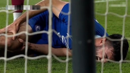 VIDEO/ Dëmtim i rëndë për Armando Brojën te Chelsea, sulmuesi shqiptar largohet nga fusha mes ulërimash