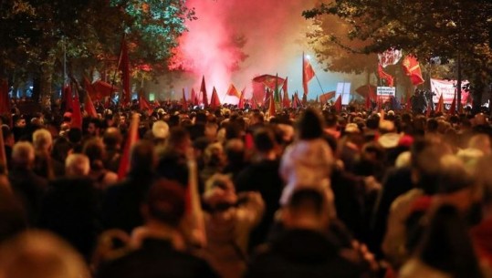Parlamenti i Malit të Zi miraton ndryshimin e Ligjit për Presidentin, protestë e dhunshme në Podgoricë! Sulmohen dy deputetë