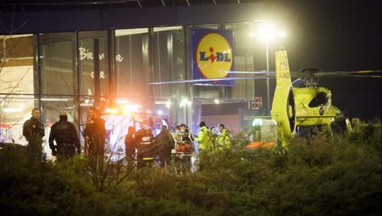 Terror në Francë, një burrë më sëpatë sulmon në supermarket 4 persona