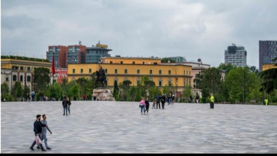 Tentativë grabitje në Tiranë, plagoset me thikë 29-vjeçari te sheshi ‘Skënderbej’ (EMRI)