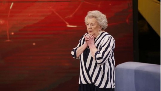 Presidenti, Begaj uron aktoren Tinka Kurti për 90 vjetorin e lindjes: Shembull frymëzimi me të cilën identifikohet populli shqiptar
