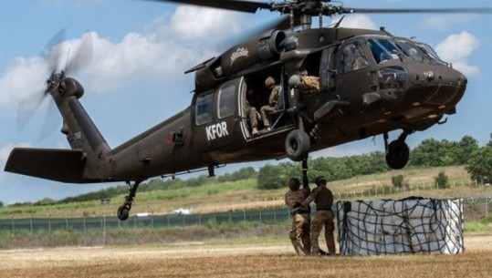 Tensionet në veri të Kosovës, KFOR nxjerr helikopterët dhe makineritë e rënda