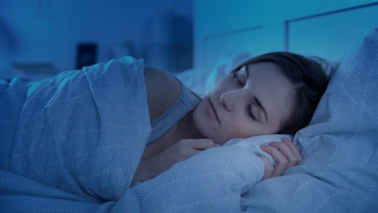 Ky zakon në gjumë mund t’ju shkatërrojë dhëmbët