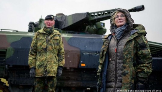 Gjermani/ A është funksional Bundeswehri? Ministrja e Mbrojtjes: Nëse 'Puma' nuk është operacionale, s'është as ushtria! Trupat të mbështeten në sistemet e armëve