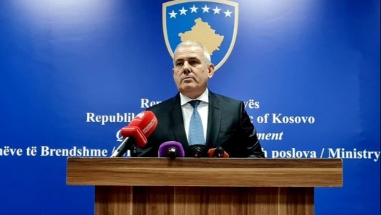 Tensionet në veri të Kosovës, Sveçla: Nëse KFOR-i nuk vepron, do i heqim vetë barrikadat