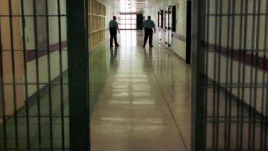 Greqi/ Kontrolle në qelitë e burgut në Kretë ku qëndrojnë shqiptarët, i gjejnë lëndë narkotike
