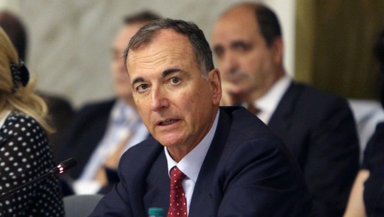 Ndahet nga jeta ish-ministri i Jashtëm italian Frattini, mbështetës i spikatur i liberalizimit të vizave për shqiptarët! Mori dekoratën 'Gjergj Kastrioti Skënderbeu'