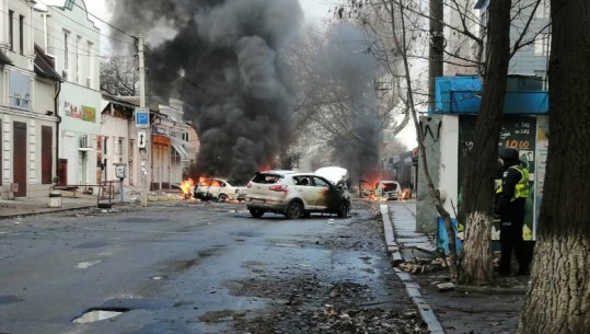 Kherson, tre punonjës të shërbimeve të urgjencës të Ukrainës vdesin gjatë operacionit të çminimit