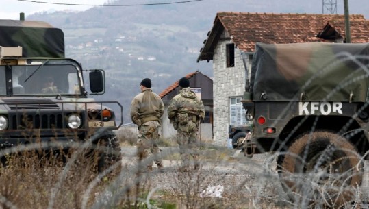 Tensionet në veri të Kosovës, Kurti takon krerët e KFOR dhe EULEX-it: Nuk duhet të ketë barrikada në asnjë rrugë