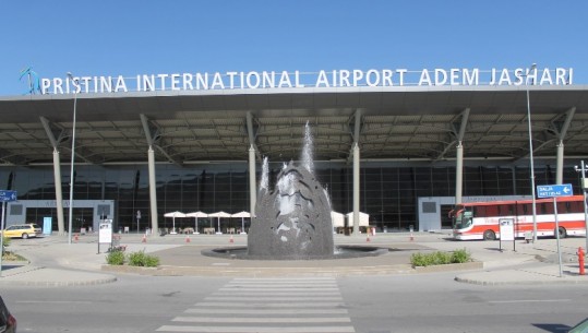 Kërcënim me bombë në Aeroportin e Prishtinës, policia: Alarm i rremë me qëllime të caktuara