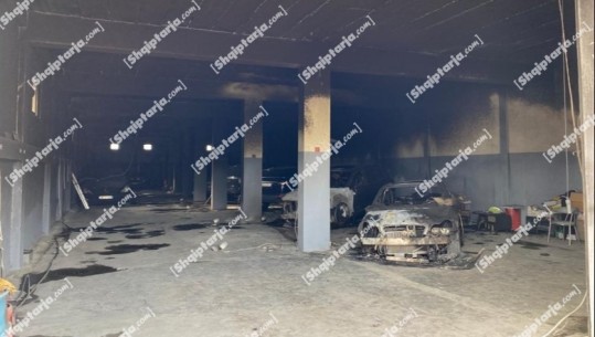 VIDEO nga brenda magazinës që u përfshi nga zjarri në Elbasan, dy mjetet e shkrumbuara totalisht nga flakët