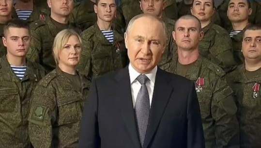 Vladimir Putin i sëmurë? ‘Pushtohet’ nga kolla në fjalimin e fundvitit, video që po bën xhiron në rrjetet sociale