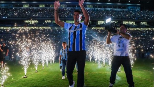 Klubi brazilian realizon organizim madhështor për Suarezin, pritet si ‘hero’ nga 30 mijë tifozë