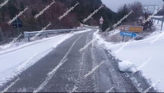 Ulja e temperaturave, fshati turistik i Dardhës përfshihet nga reshjet e dëborës