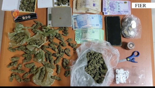 Kishte përgatitur 150 doza kanabis për t’i shitur, arrestohet i riu në Patos! Nën hetim dhe një 43-vjeçar, u kap duke i blerë një sasi droge (EMRI+VIDEO)