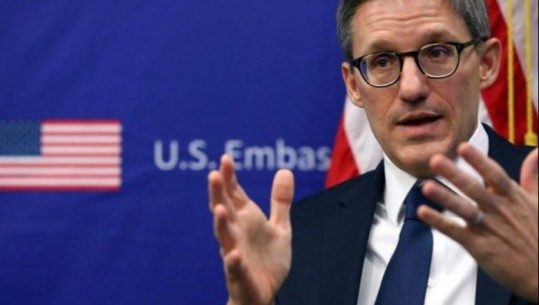 Zyrtari amerikan në Prishtinë! Chollet: Mirëpresim vendimin e Kosovës për të pranuar propozimin për normalizimin e marrëdhënieve me Serbinë