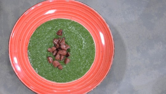  Supë me perime të gjelbra nga zonja Albana
