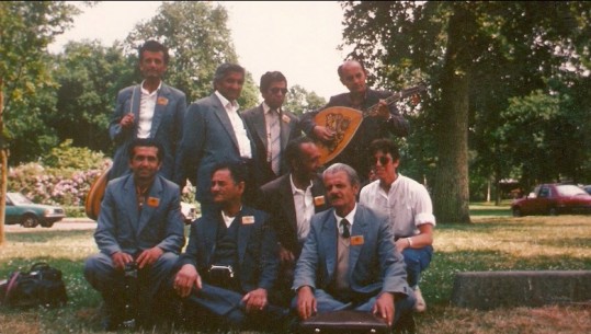 Nga Jugu në Shqipërinë e Mesme, Lelajt ‘ringjallin’ këngët e tabanit, Fatmiri rrëfen lidhjen me rrënjët dhe instrumentet e vjetër muzikorë