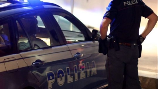 Sulmoi menaxherin e një lokali pastaj konfliktohet dhe me policët, arrestohet 50-vjeçari shqiptar në Itali