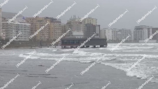 Mot i keq në Lezhë/ Bllokohet puna në portin e Shëngjinit, nuk lejohet lundrimi deri në përmirësimin e kushteve atmosferike
