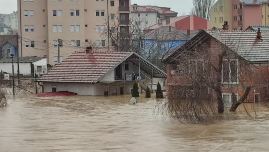Shumë familje të evakuuara dhe shtëpi në rrezik nga përmbytjet në Kosovë, rreshjet e shiut pritet të vijojnë deri më 25 janar