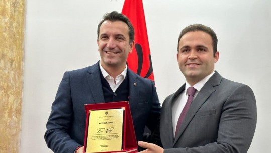 Veliaj merr titullin 'Qytetar Nderi' i Preshevës: E pranoj me shumë përulësi këtë nderim të madh! Tirana do të financojë rikonstruksionin e shkollës ‘Dituria’